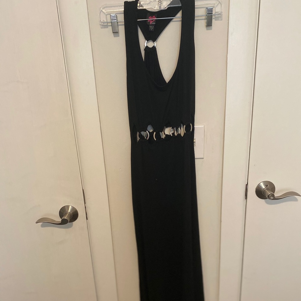 2B BY BEBE MAXI DRESS WITH RING HOLES